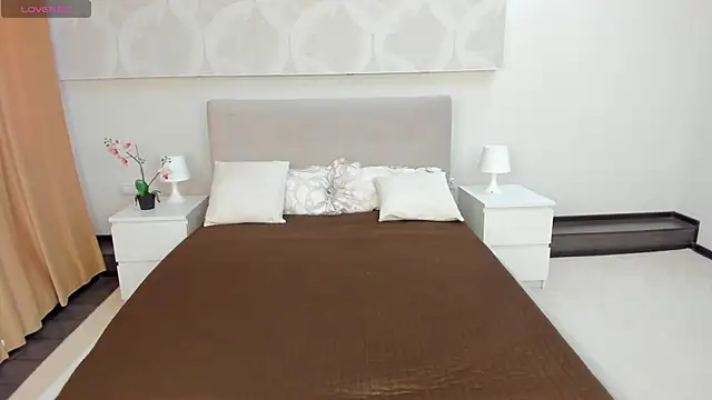Donna Evans online show from May 2026 11:55:01 PM