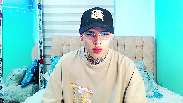 Snapshot of _justinmoon2 chatting on March 2026 05:02:01 AM justinmoon2 online show from March 2026 05:02:01 AM