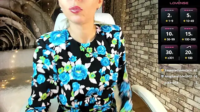 Snapshot of Eva_Melow chatting on December 2024 10:51:01 PM Eva Melow online show from December 2024 10:51:01 PM