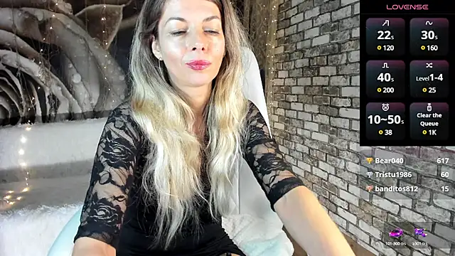 Snapshot of Eva_Melow chatting on December 2024 09:37:01 PM Eva Melow online show from December 2024 09:37:01 PM