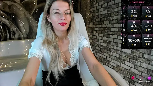 Snapshot of Eva_Melow chatting on January 2025 07:31:01 PM Eva Melow online show from January 2025 07:31:01 PM