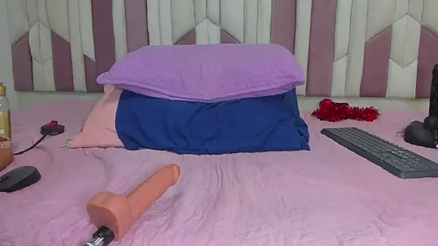 lucyy gray online show from February 2025 09:30:02 AM