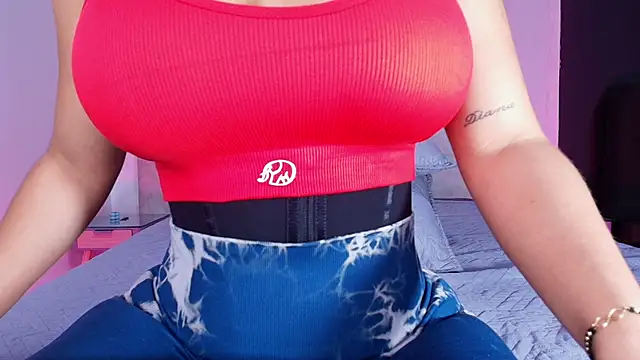 lucyy gray online show from December 2025 03:03:01 AM