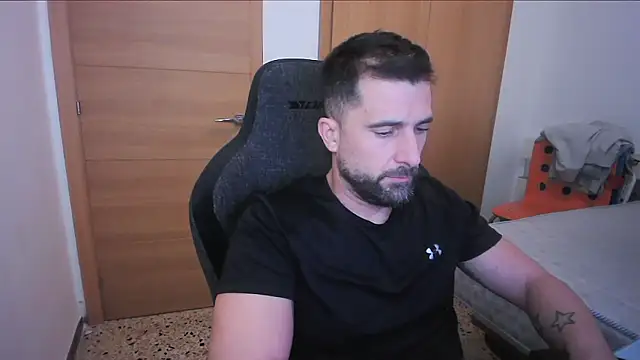 alex877x online show from October 2025 06:36:01 AM