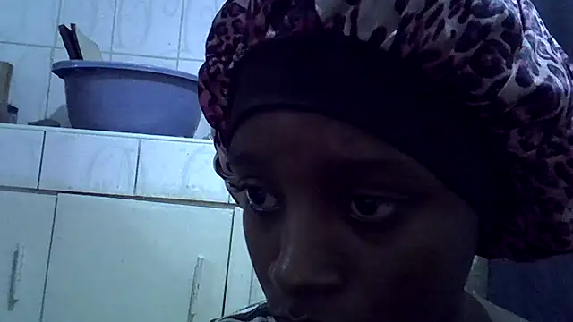 Snapshot of Enkarxx chatting on April 2026 01:25:01 AM Enkarxx online show from April 2026 01:25:01 AM