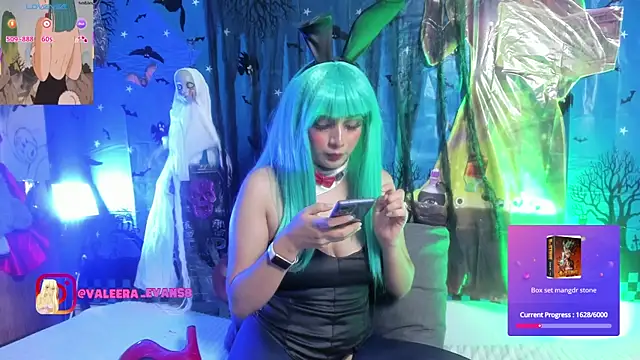 Snapshot of Valeera_Evans8 chatting on October 2025 11:32:02 PM Valeera Evans8 online show from October 2025 11:32:02 PM