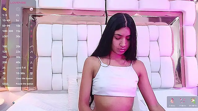 littlee emilyy  online show from February 2025 03:04:01 AM