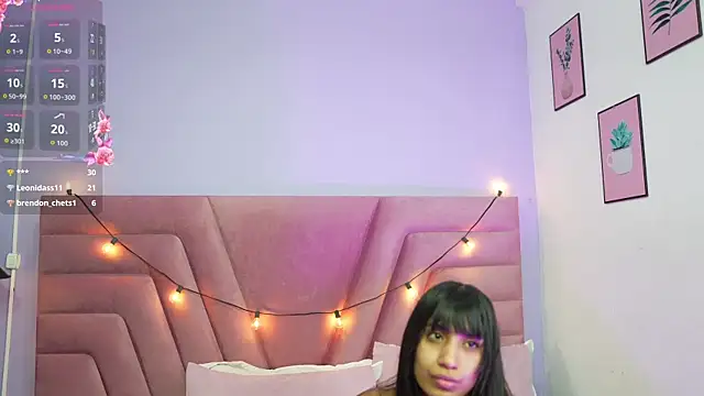 Snapshot of littlee_emilyy_ chatting on July 2026 07:49:02 PM littlee emilyy online show from July 2026 07:49:02 PM