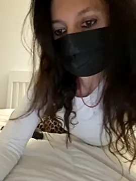 Silvia Zeno online show from November 2025 09:45:01 AM