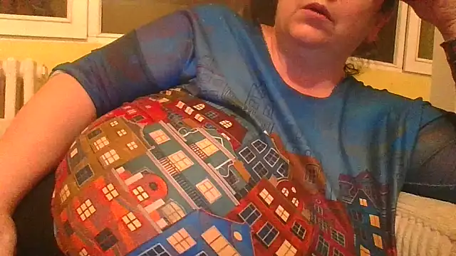 Nataliesbestjuggs online show from November 2025 04:03:01 PM