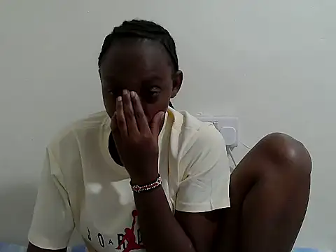 Snapshot of lizbela1 chatting on August 2026 07:16:02 PM lizbela1 online show from August 2026 07:16:02 PM
