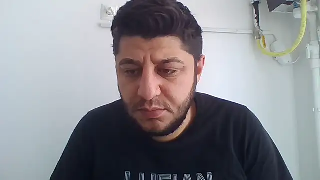 Snapshot of erkekkkadam chatting on February 2025 07:00:02 AM erkekkkadam online show from February 2025 07:00:02 AM