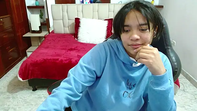 laureentt  online show from March 2025 03:02:02 AM