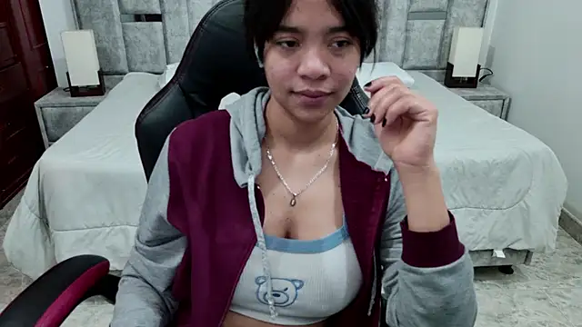 laureentt  online show from May 2026 03:13:01 AM