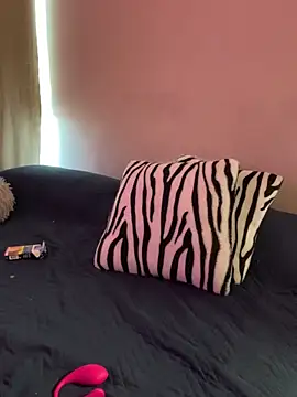 Snapshot of Felicia_smok3 chatting on January 2025 10:48:01 PM Felicia smok3 online show from January 2025 10:48:01 PM