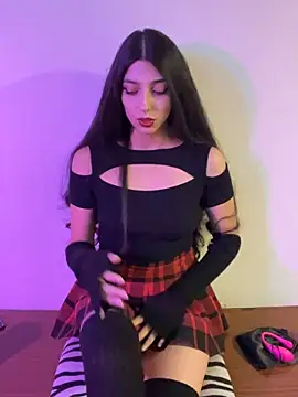 Snapshot of Felicia_smok3 chatting on February 2026 03:33:01 AM Felicia smok3 online show from February 2026 03:33:01 AM