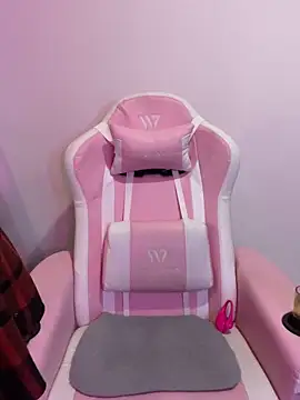 Snapshot of Felicia_smok3 chatting on March 2026 04:17:02 AM Felicia smok3 online show from March 2026 04:17:02 AM