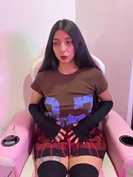 Snapshot of Felicia_smok3 chatting on April 2026 02:20:01 AM Felicia smok3 online show from April 2026 02:20:01 AM