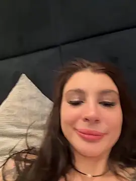 Ashley-Urban online show from January 2025 10:02:01 PM