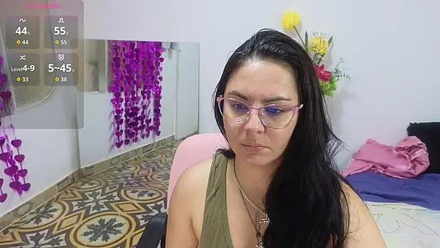 Snapshot of lovely_trix chatting on September 2025 02:51:01 PM lovely trix online show from September 2025 02:51:01 PM