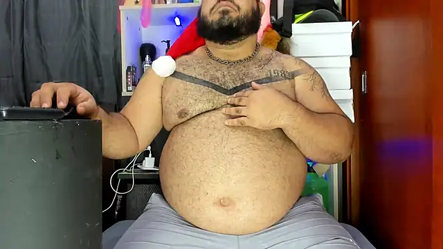 Snapshot of Latino_bigcock chatting on December 2024 02:41:02 AM Latino bigcock online show from December 2024 02:41:02 AM