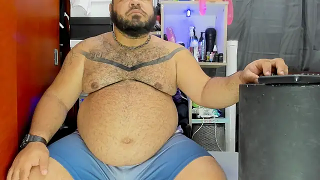 Snapshot of Latino_bigcock chatting on February 2025 04:11:01 PM Latino bigcock online show from February 2025 04:11:01 PM