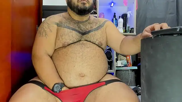 Snapshot of Latino_bigcock chatting on February 2025 11:33:02 PM Latino bigcock online show from February 2025 11:33:02 PM