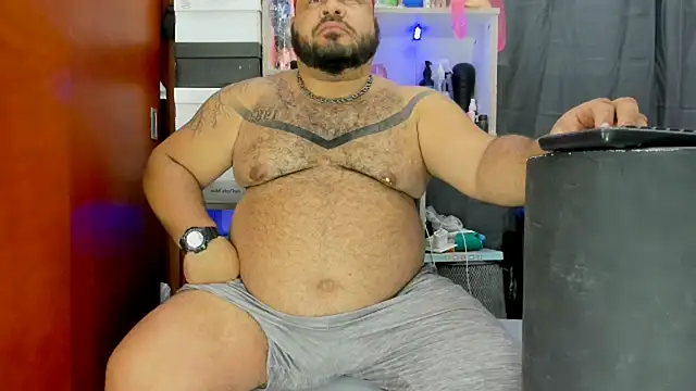 Snapshot of Latino_bigcock chatting on February 2025 02:17:02 AM Latino bigcock online show from February 2025 02:17:02 AM