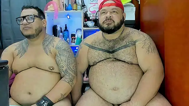 Snapshot of Latino_bigcock chatting on February 2025 01:52:02 AM Latino bigcock online show from February 2025 01:52:02 AM