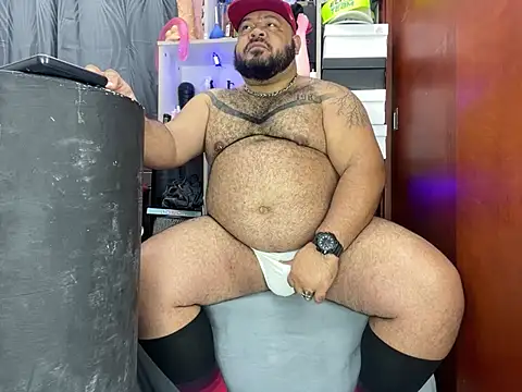 Snapshot of Latino_bigcock chatting on February 2025 08:54:02 PM Latino bigcock online show from February 2025 08:54:02 PM