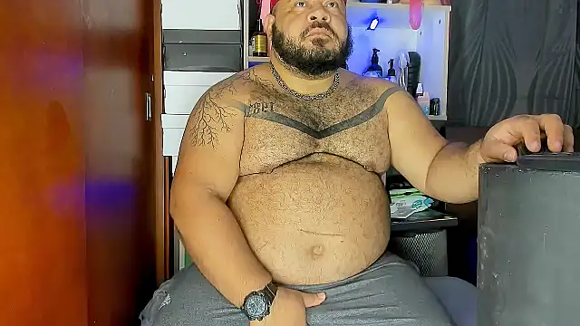 Snapshot of Latino_bigcock chatting on March 2025 02:21:01 AM Latino bigcock online show from March 2025 02:21:01 AM
