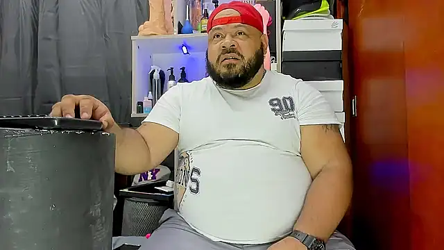 Snapshot of Latino_bigcock chatting on March 2025 07:48:02 PM Latino bigcock online show from March 2025 07:48:02 PM