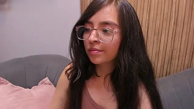 Snapshot of Eva_Macalliter chatting on December 2024 05:12:02 AM Eva Macalliter online show from December 2024 05:12:02 AM