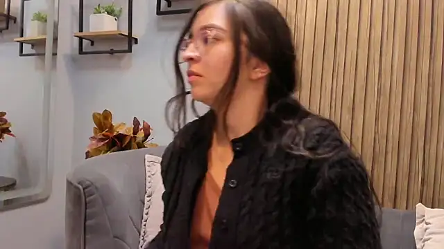 Snapshot of Eva_Macalliter chatting on March 2025 03:18:02 AM Eva Macalliter online show from March 2025 03:18:02 AM