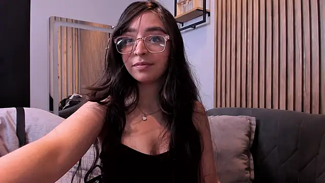 Snapshot of Eva_Macalliter chatting on September 2025 01:35:02 PM Eva Macalliter online show from September 2025 01:35:02 PM