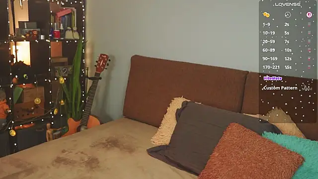 Snapshot of bananya_kitty chatting on April 2026 07:53:02 AM bananya kitty online show from April 2026 07:53:02 AM