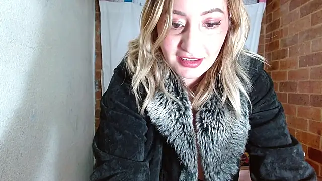 rashellroses22 online show from December 2024 10:23:01 PM