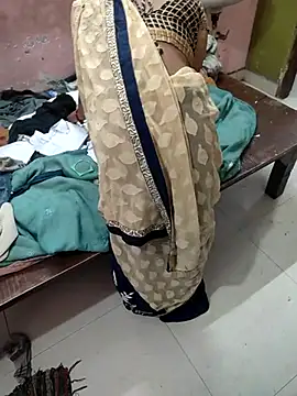 COUPLLE VILLAGE online show from February 2025 03:33:02 AM