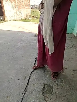 COUPLLE VILLAGE online show from April 2026 02:49:01 AM