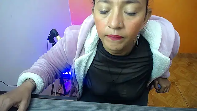 daleska ayala 1 online show from January 2025 09:58:01 PM