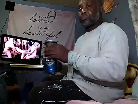 Snapshot of macnificent1fr chatting on February 2025 02:31:01 AM macnificent1fr online show from February 2025 02:31:01 AM