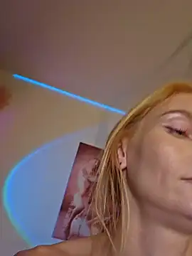 LessiaMia online show from March 2026 06:08:01 PM