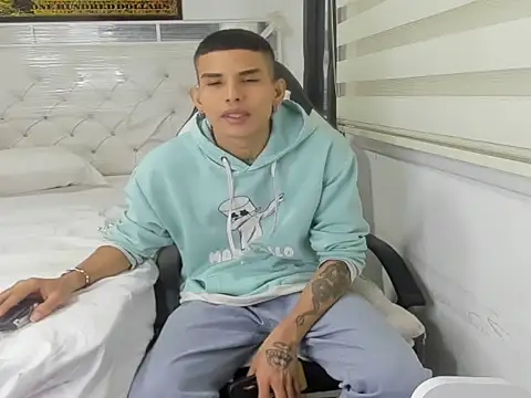 hot king20 online show from February 2025 04:46:02 AM