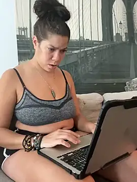 Bigbuttbrooklynn online show from February 2025 05:04:02 PM