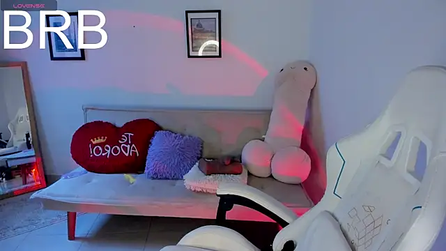 sweet pink  online show from May 2026 01:31:01 PM