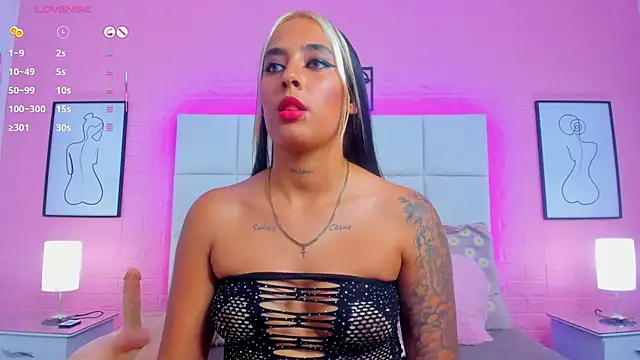 Snapshot of charlotte_kisss chatting on June 2026 01:00:02 AM charlotte kisss online show from June 2026 01:00:02 AM