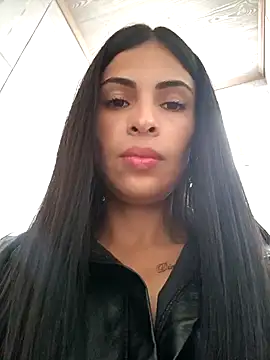 Snapshot of Astrid-- chatting on January 2025 06:23:02 PM Astrid-- online show from January 2025 06:23:02 PM