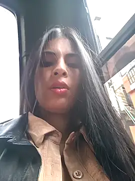 Snapshot of Astrid-- chatting on January 2025 07:46:01 PM Astrid-- online show from January 2025 07:46:01 PM