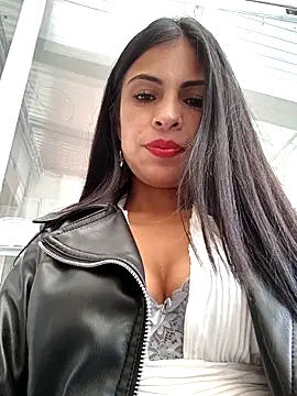 Snapshot of Astrid-- chatting on February 2025 09:25:01 PM Astrid-- online show from February 2025 09:25:01 PM