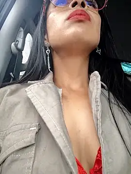 Astrid-- online show from January 2026 07:39:01 PM